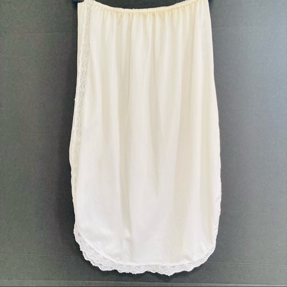 Vintage 60's Fortune Nylon & Lace Half Slip White Sz M